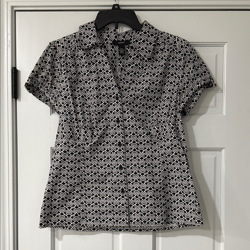 Alfani Black and White Geometric Blouse Cotton blend Short sleeve Metal pcs 12P